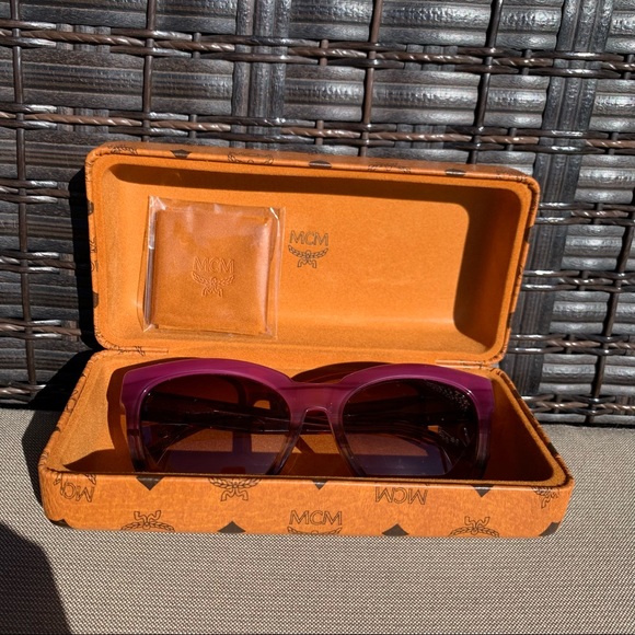 MCM Purple Ombré Sunglasses Cat Eye - Picture 10 of 10
